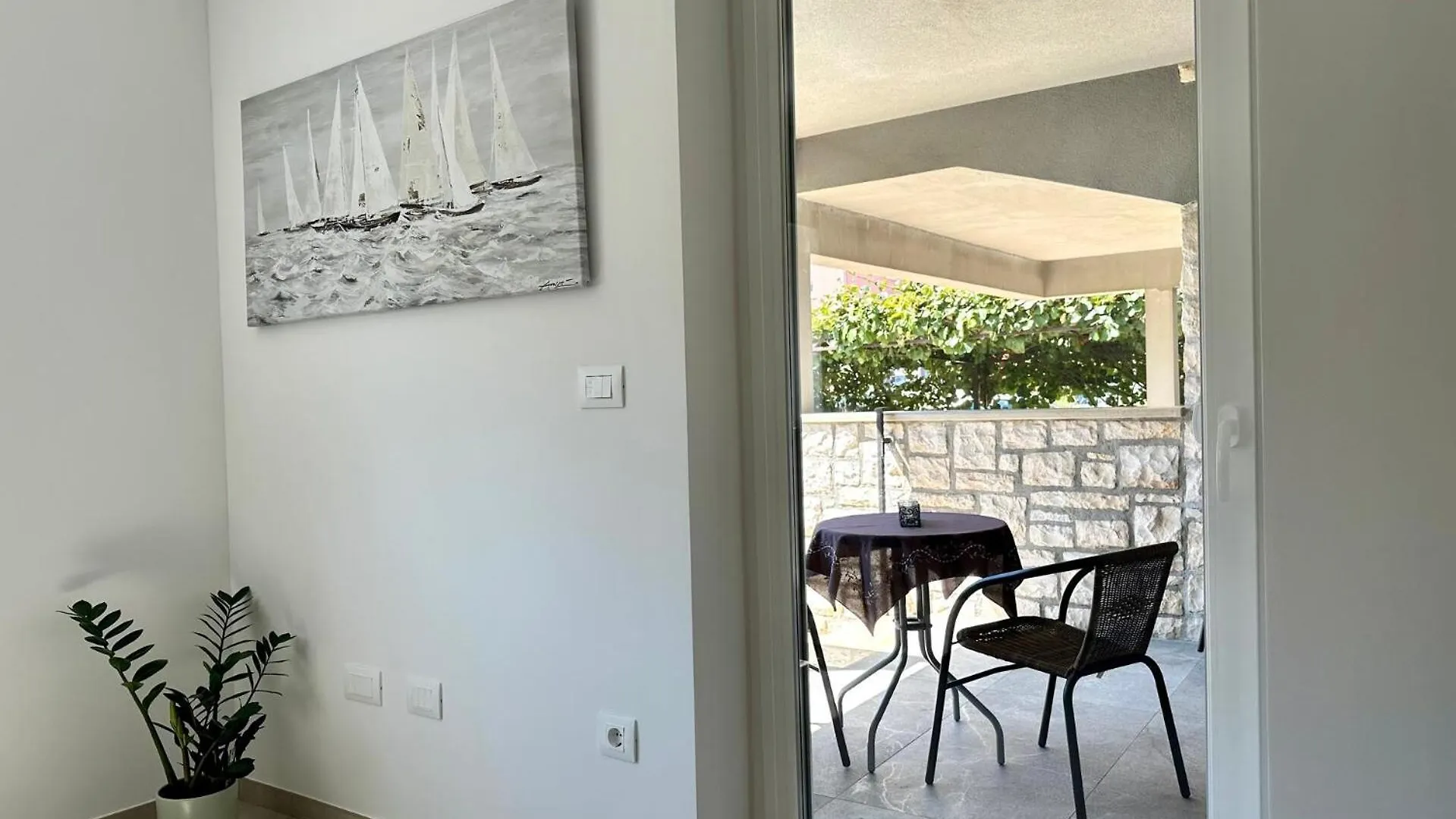 Apartment Krizman In A Great Location 로비니 0*,  크로아티아